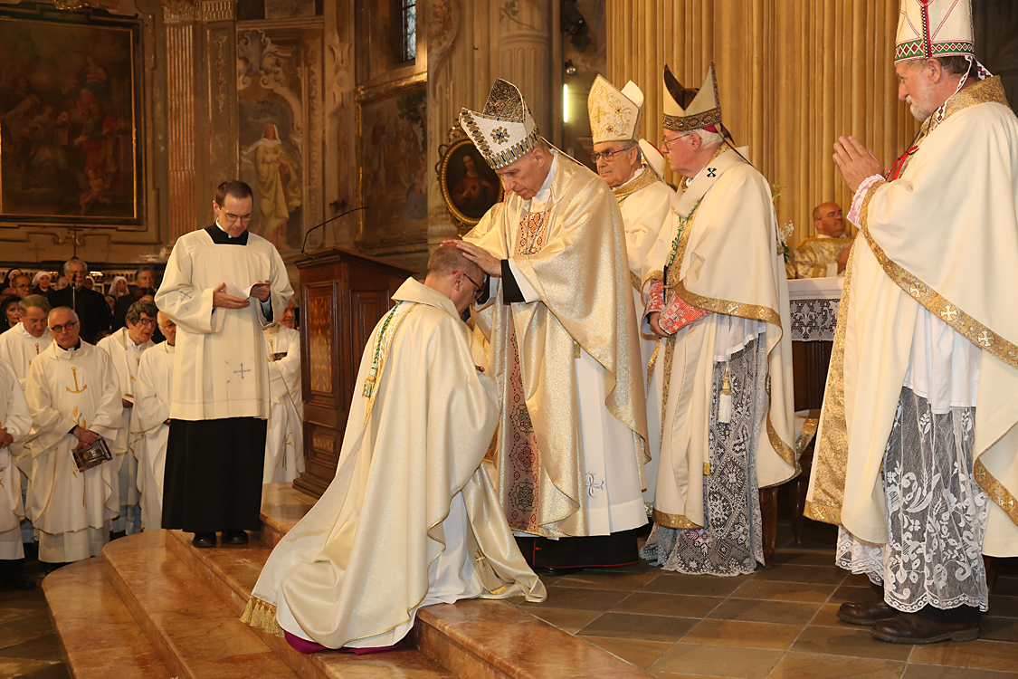 Monsignor Marco Prastaro Vescovo di Asti_225.jpg